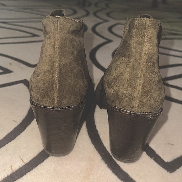 Aquatalia Olive Leather ankle Boots size 10 - Picture 5 of 9